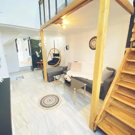 Thisio Loft-2