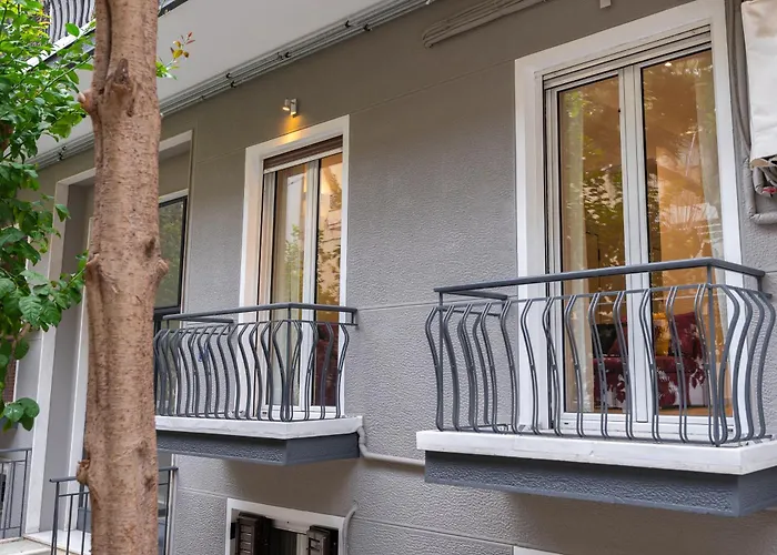 Spacious Modern In Athens Near Metro